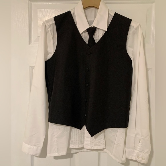 Classic Black Tuxedo Boys Size 20 Perfect for black tie event or music recital. - Picture 2 of 12